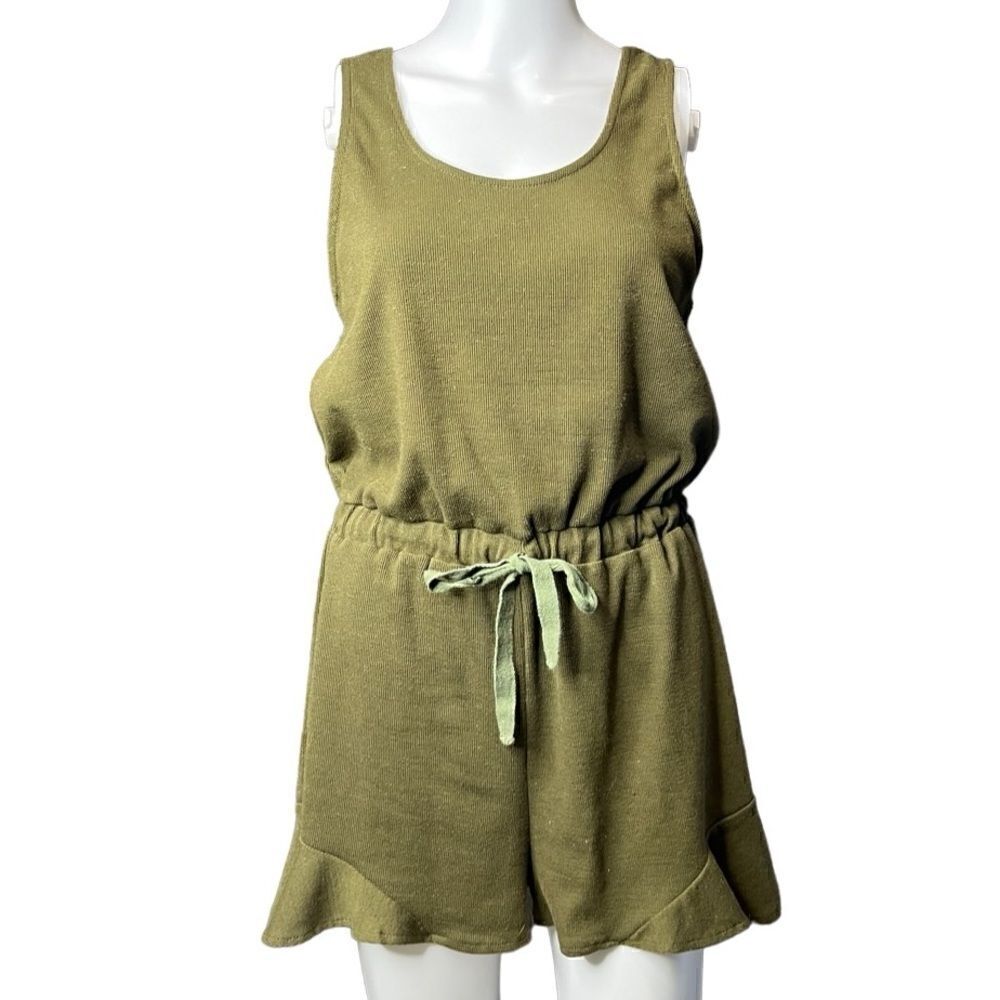Mika & Gala Ribbed Knit Ruffle Romper Green Size Medium